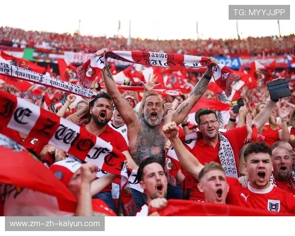 球迷“热血”撑场:足球狂欢让整个欧洲沸腾,球迷们的疯狂表现令人不得不承认足球的魅力 球迷“热血”撑场:足球狂欢让整个欧洲沸腾,球迷们的疯狂表现令人不得不承认足球的魅力