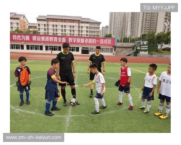 足球俱乐部在青训中推广人格教育与社会责任课程并行,足球俱乐部青训营 足球俱乐部在青训中推广人格教育与社会责任课程并行,足球俱乐部青训营